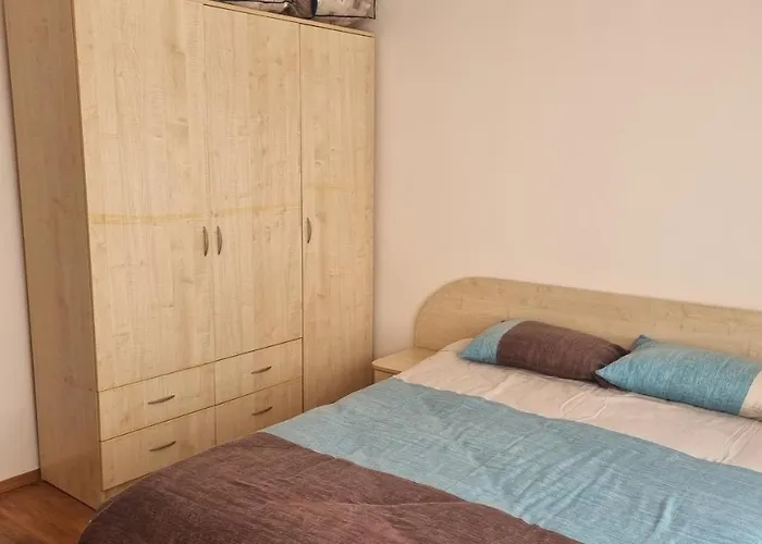 апартментс Apartment *