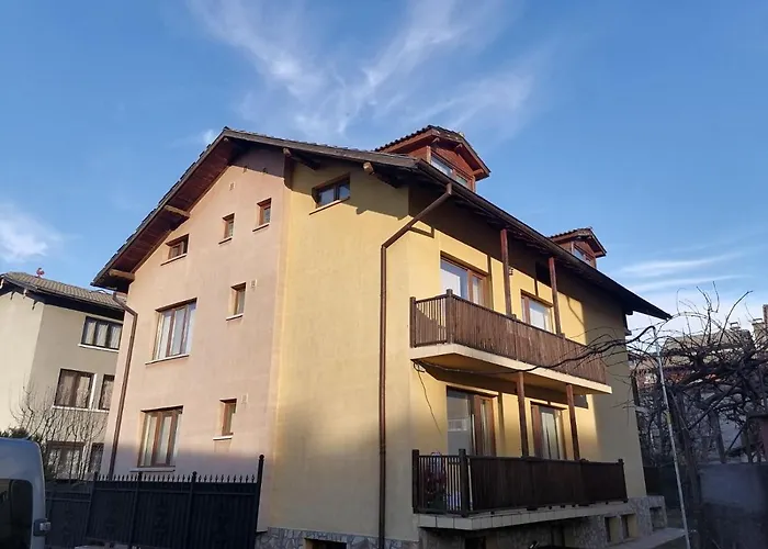 апартментс Apartment *