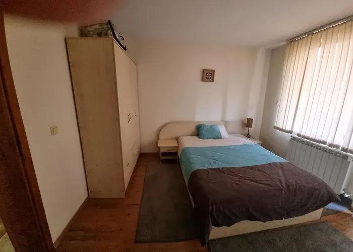 апартментс *